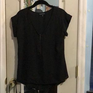 Black blouse w zipper
